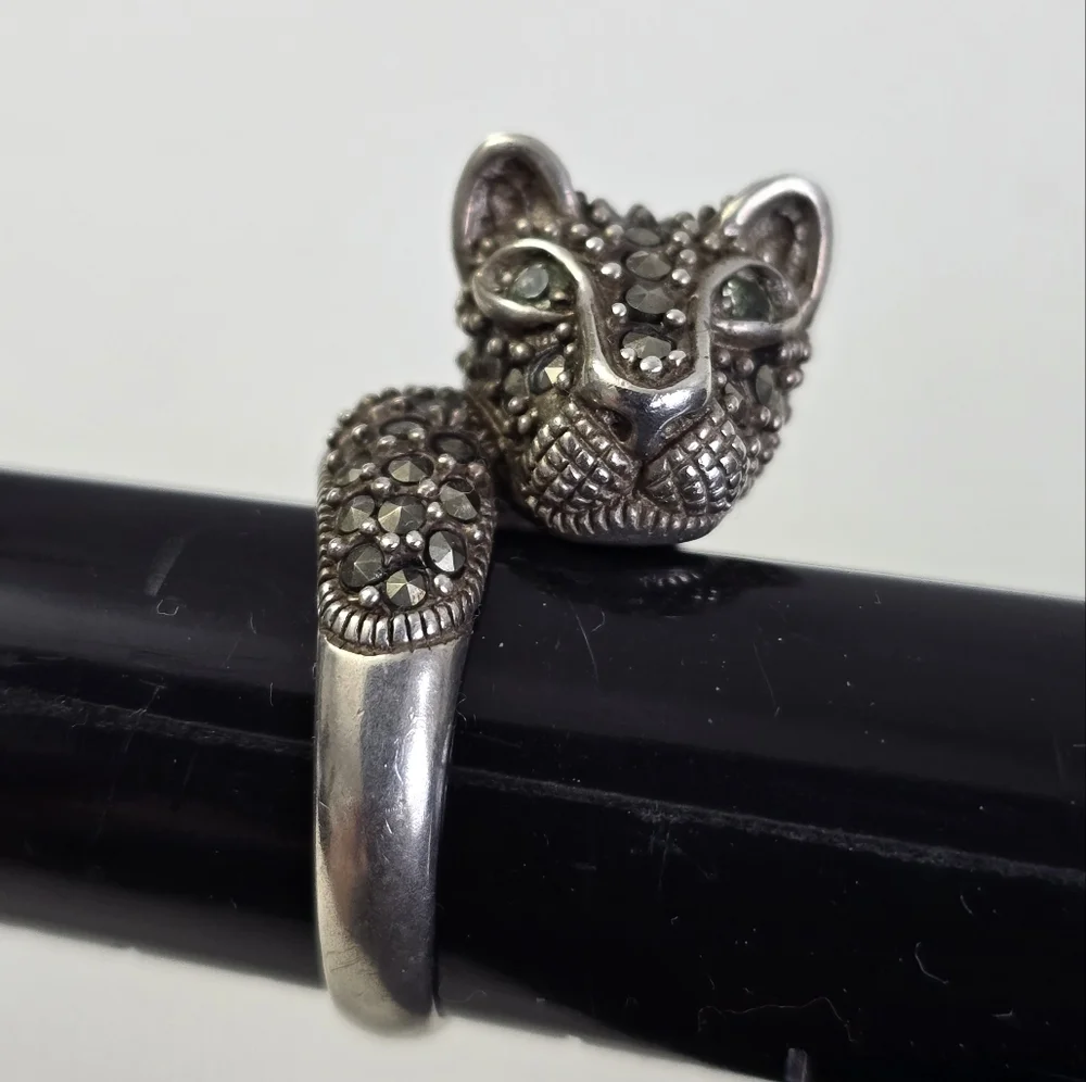Elegant Sterling Silver 925 Panther Ring